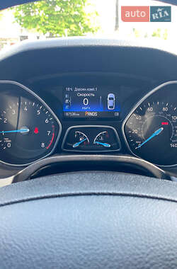 Седан Ford Focus 2016 в 