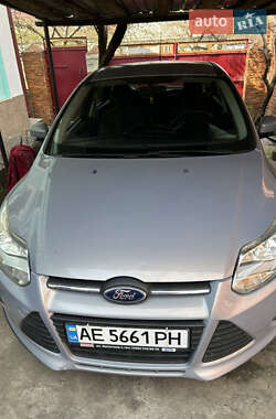Хэтчбек Ford Focus 2013 в 