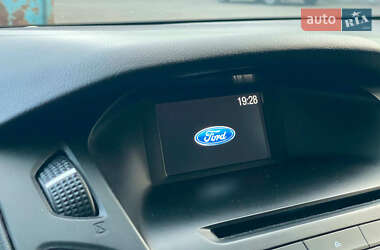 Седан Ford Focus 2016 в 