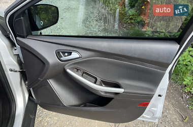 Седан Ford Focus 2014 в 