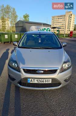Хэтчбек Ford Focus 2009 в 