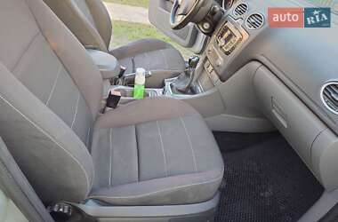 Хэтчбек Ford Focus 2009 в 