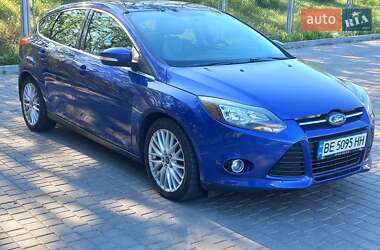 Хэтчбек Ford Focus 2012 в 