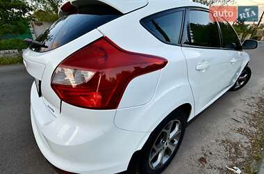 Хетчбек Ford Focus 2014 в 