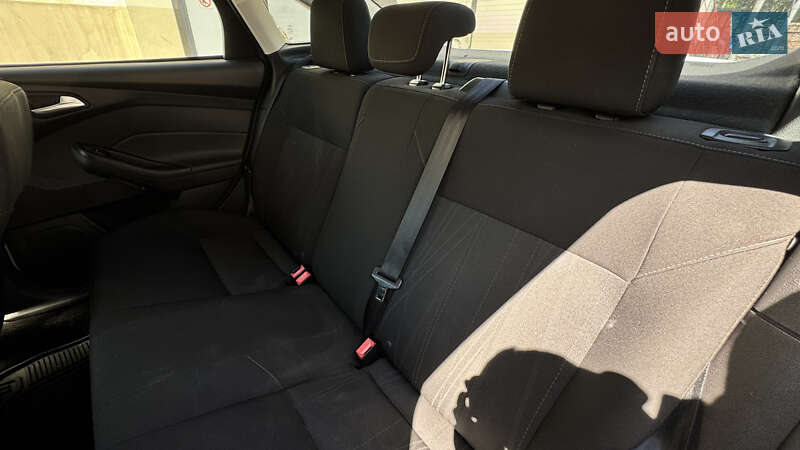 Седан Ford Focus 2015 в Львове