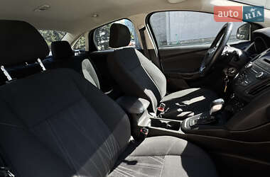 Седан Ford Focus 2015 в 