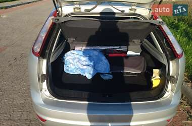 Хэтчбек Ford Focus 2008 в 
