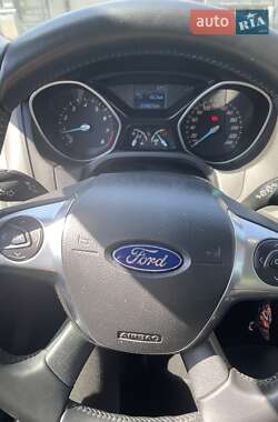 Хэтчбек Ford Focus 2013 в 