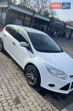 Хэтчбек Ford Focus 2013 в 