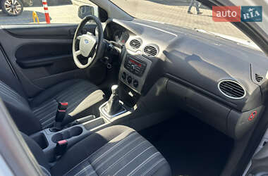 Хетчбек Ford Focus 2011 в 