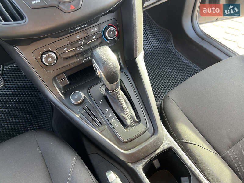 Седан Ford Focus 2017 в Львове
