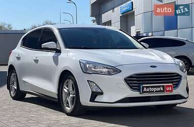 Хэтчбек Ford Focus 2019 в 