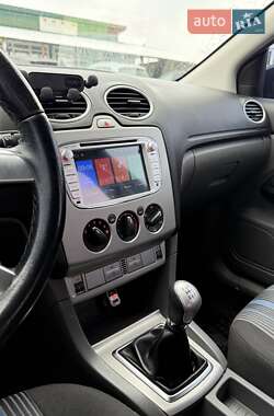 Хэтчбек Ford Focus 2008 в 