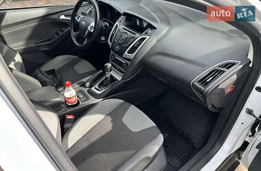Хэтчбек Ford Focus 2013 в 