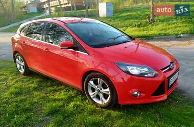 Хэтчбек Ford Focus 2013 в 