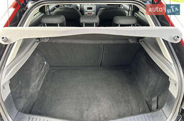 Хэтчбек Ford Focus 2010 в 