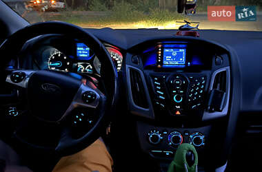 Универсал Ford Focus 2012 в 