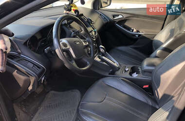 Хэтчбек Ford Focus 2013 в 