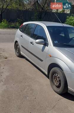 Хэтчбек Ford Focus 2004 в 