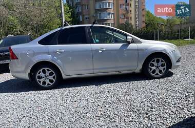 Седан Ford Focus 2010 в 