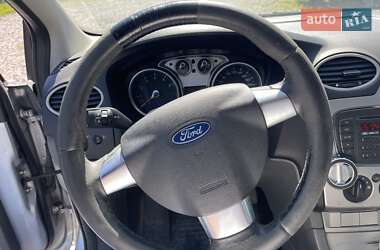 Седан Ford Focus 2010 в 