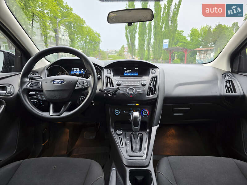 Хэтчбек Ford Focus 2015 в Киеве