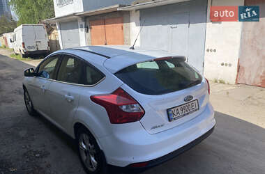 Хетчбек Ford Focus 2011 в 