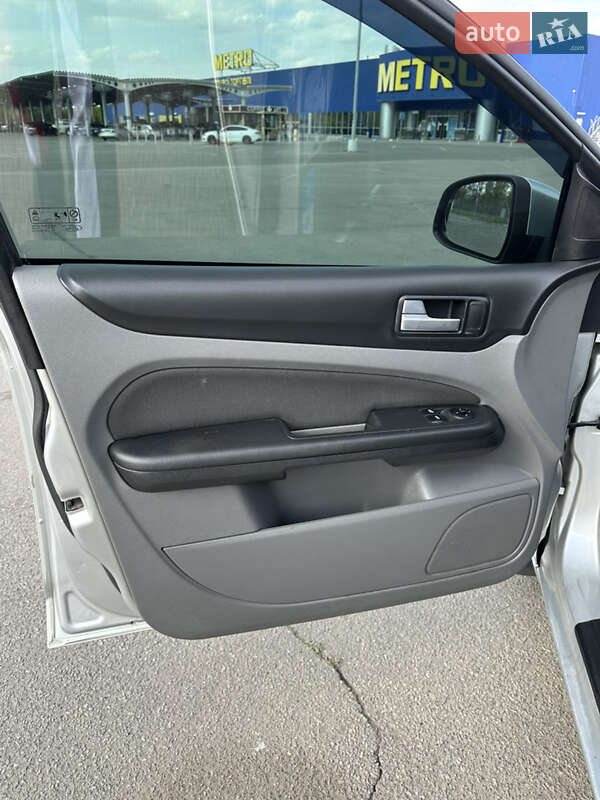 Універсал Ford Focus 2008 в Запоріжжі