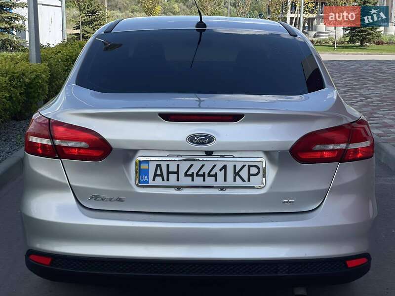 Седан Ford Focus 2015 в Дніпрі
