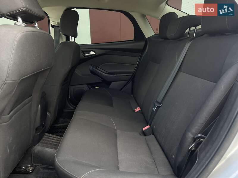 Седан Ford Focus 2015 в Дніпрі