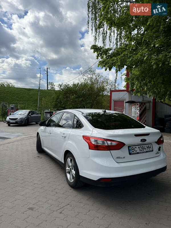 Седан Ford Focus 2014 в Каменке-Бугской