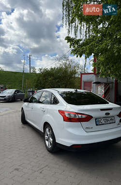 Седан Ford Focus 2014 в 
