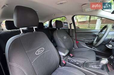 Хетчбек Ford Focus 2015 в 