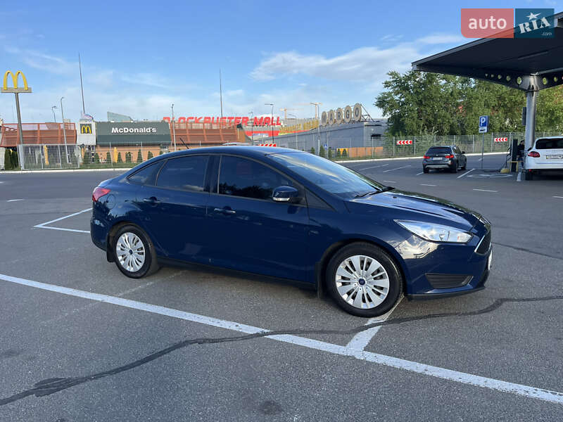 Седан Ford Focus 2018 в Киеве