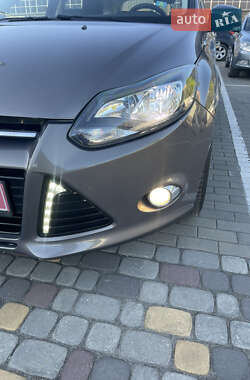 Универсал Ford Focus 2012 в 