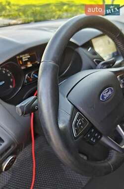Хетчбек Ford Focus 2017 в 