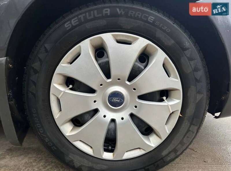 Седан Ford Focus 2010 в Киеве