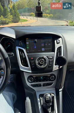 Хетчбек Ford Focus 2014 в 
