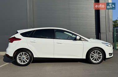 Хэтчбек Ford Focus 2016 в 