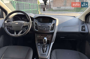 Хэтчбек Ford Focus 2016 в 