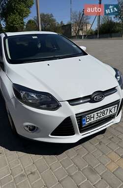 Седан Ford Focus 2011 в Раздельной