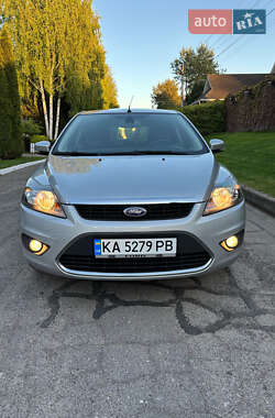 Хэтчбек Ford Focus 2009 в 