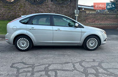 Хэтчбек Ford Focus 2009 в 