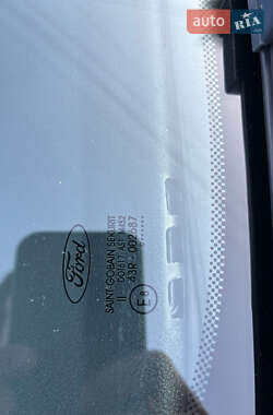 Хэтчбек Ford Focus 2009 в 