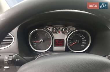 Хэтчбек Ford Focus 2008 в 