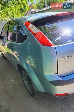 Хэтчбек Ford Focus 2005 в 