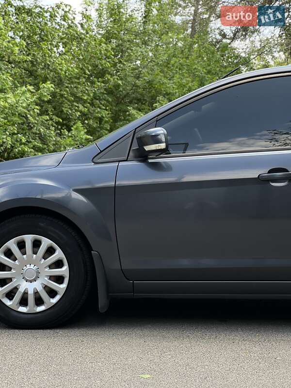 Хэтчбек Ford Focus 2008 в Черкассах