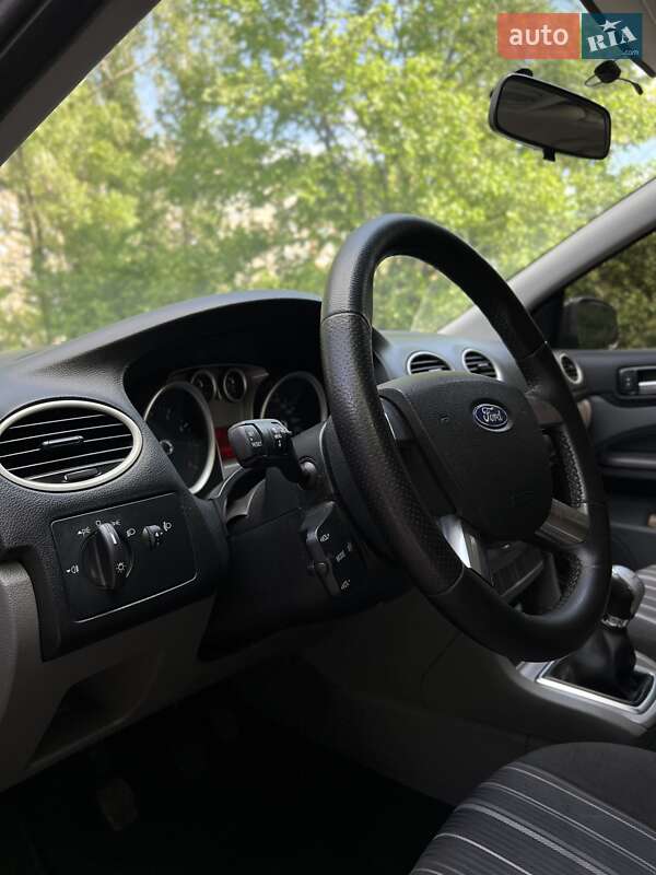 Хэтчбек Ford Focus 2008 в Черкассах
