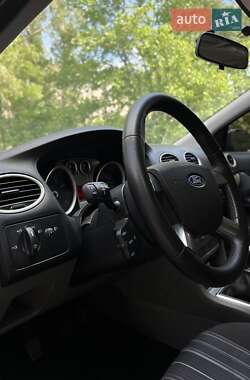 Хетчбек Ford Focus 2008 в 