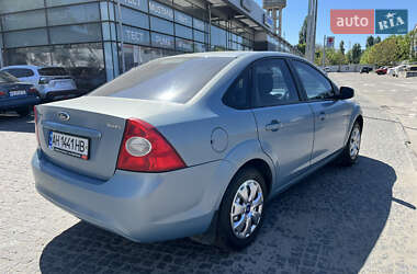 Седан Ford Focus 2010 в 